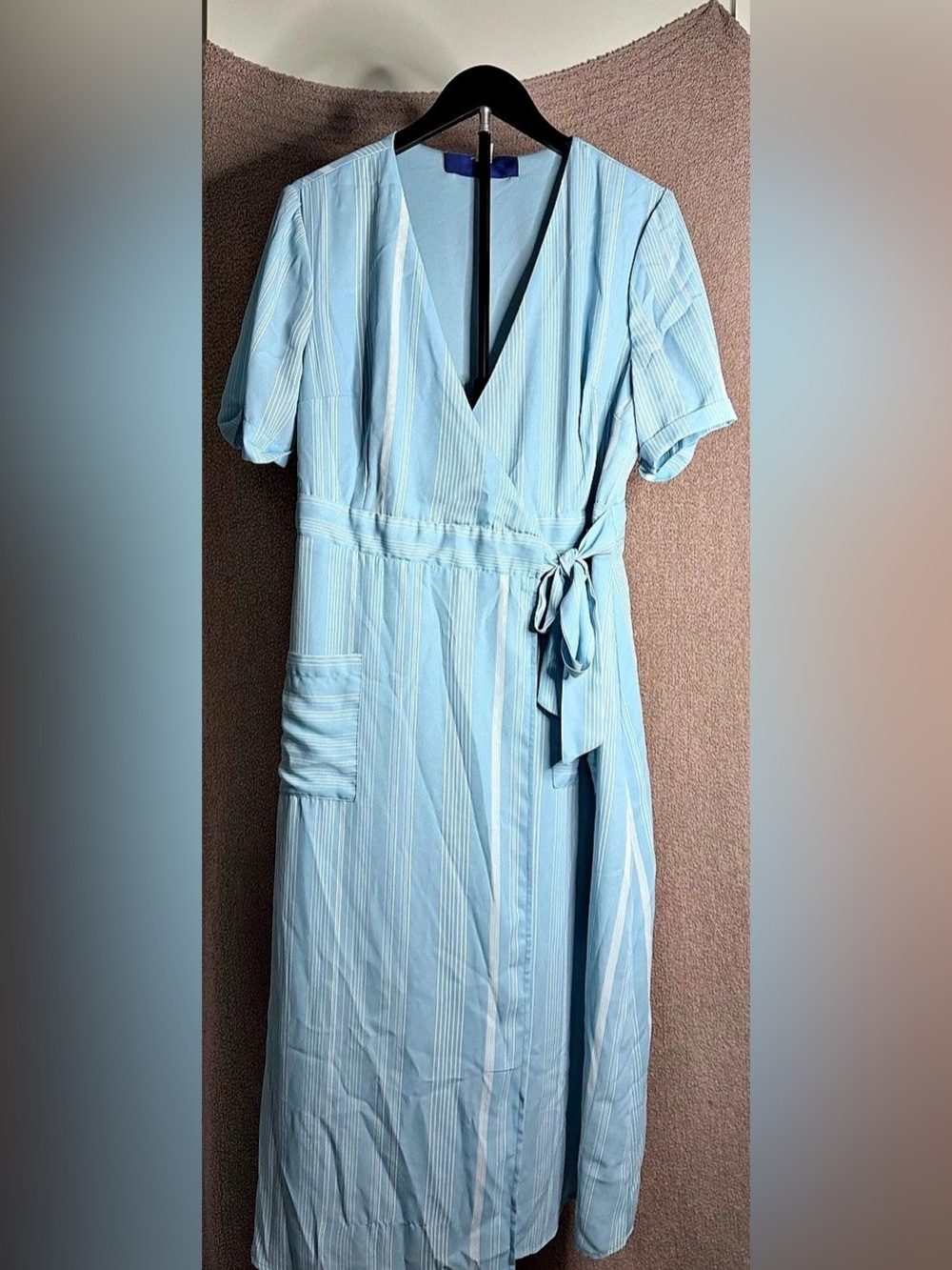 Blue Rain Striped Midi Dress in Blue Size Large Like New